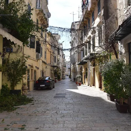 Matty's In Corfu Town Apartment *