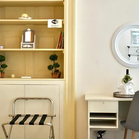 Matty's In Corfu Town